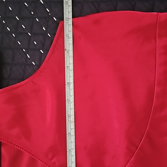 Satin feeling/looking magenta Old Navy Top XLarge - Picture 11 of 12